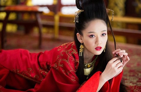 ‘Nàng Đông Phương Bất Bại’ Trần Kiều Ân trẻ đẹp bất ngờ ảnh 8