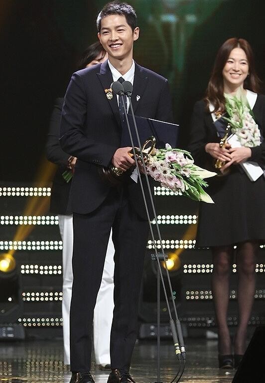 Song Hye Kyo – Song Joong Ki giành giải thưởng lớn tại Hàn Quốc ảnh 7
