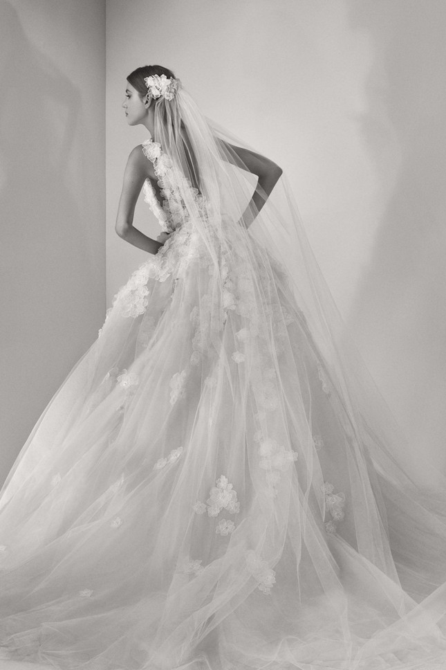 Mãn nhãn ngắm váy cưới thần tiên của Elie Saab 2017 ảnh 8