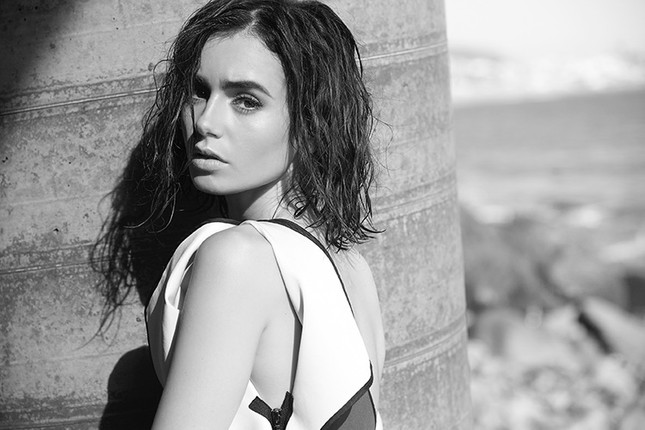 ‘Nàng Bạch Tuyết’ Lily Collins gây bất ngờ với phong cách táo bạo ảnh 1