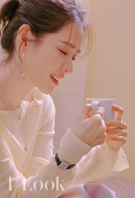 Vẻ đẹp dịu ngọt thanh khiết của ‘chị đẹp’ Son Ye Jin ảnh 5