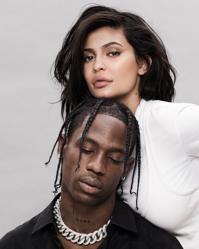 'Phát sốt' khoảnh khắc táo bạo của em út Kim Kardashian bên bạn trai ảnh 7