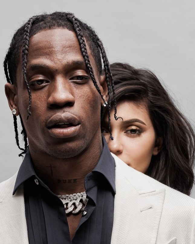 'Phát sốt' khoảnh khắc táo bạo của em út Kim Kardashian bên bạn trai ảnh 8