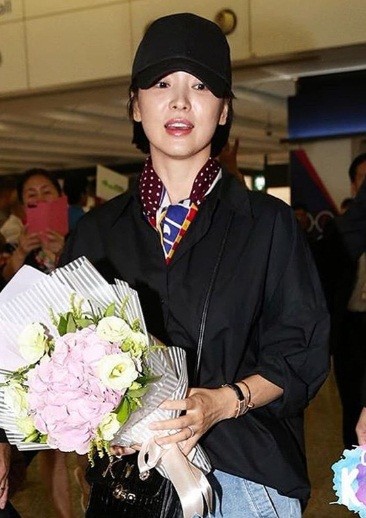 Song Hye Kyo U40 vẫn trẻ trung năng động, giản dị không ngờ ảnh 8