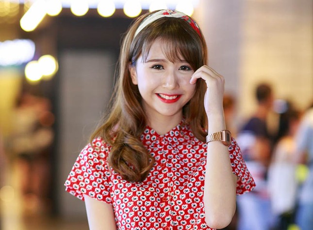 Quỳnh Anh Shyn mặc bikini chạy trên đồi cát, dân mạng kêu 'khó hiểu' ảnh 4