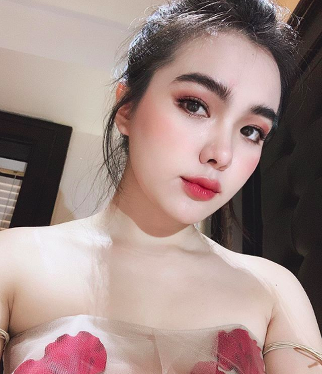 Hot girl biết điểm thi THPT quốc gia: Người ăn mừng, kẻ lo lắng ảnh 2