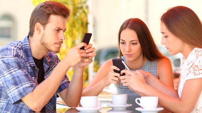 8X, 9X đời đầu ở Mỹ: Những con người cô đơn, khao khát có bạn thân ảnh 1