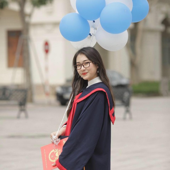Nữ sinh Ngoại thương là cựu thí sinh Olympia, nổi bật trên hàng ghế khán giả sau 3 năm ảnh 6