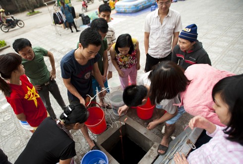 Hà Nội thừa nước sạch nhưng thiếu... đường ống ảnh 1