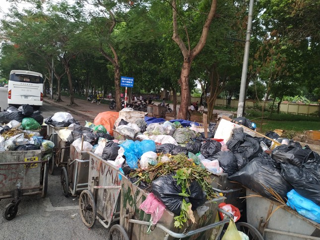 Đối thoại bất thành, Hà Nội còn 7 ngày trước khi ngập trong 'biển rác' ảnh 1