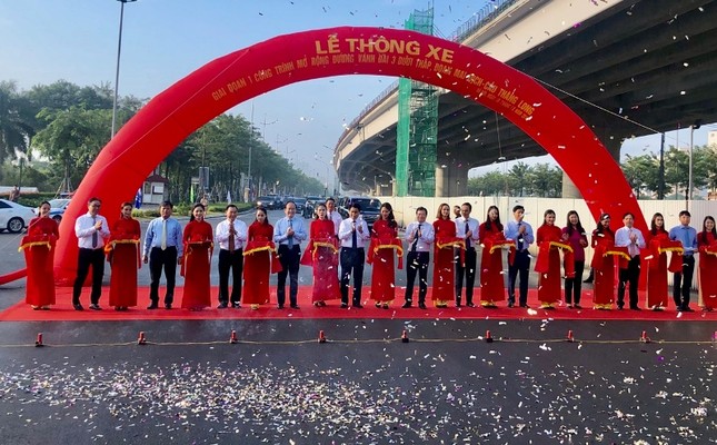 Thông xe đường vành đai Mai Dịch-Cầu Thăng Long rộng 16 làn ảnh 1