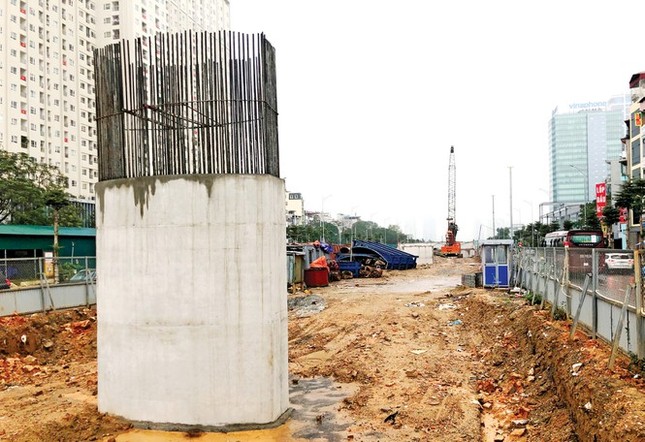 Sau lệnh 'đóng cửa', công trình giao thông, xây dựng được thi công trở lại ảnh 1