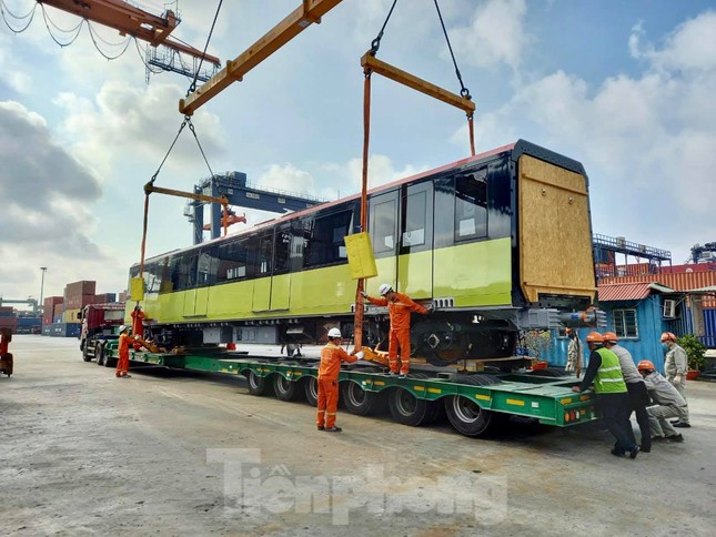 Hình ảnh đoàn tàu metro thứ 3 về Hà Nội ảnh 7