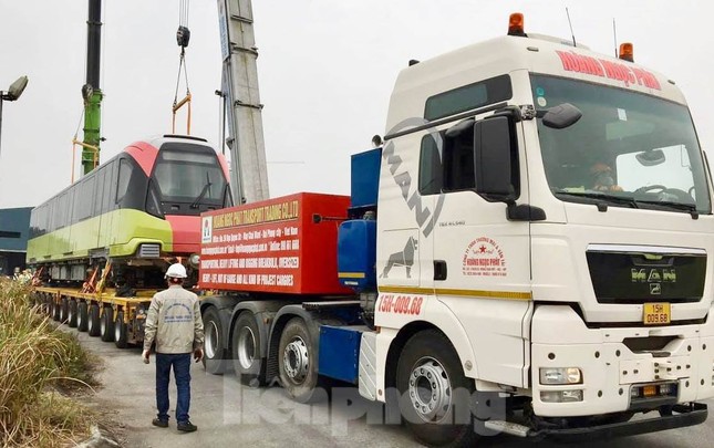 Hình ảnh đoàn tàu metro thứ 3 về Hà Nội ảnh 9