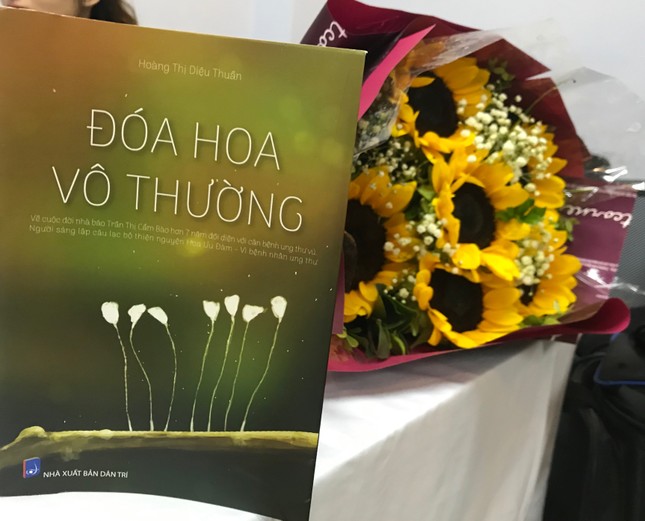 Bệnh nhân ung thư chấp bút cho người đồng bệnh ảnh 1