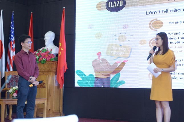 Diễn giả, nhà báo Nguyễn Tuấn Anh bày cách yêu cho sinh viên trường Đại học Kinh tế ảnh 3