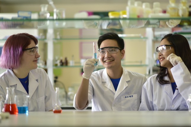 Trường USTH mở ngành khoa học dữ liệu và kỹ thuật ô tô ảnh 2