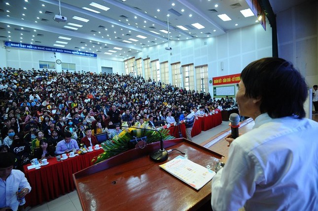 TS Lê Thẩm Dương - Người bạn của Đoàn ảnh 2
