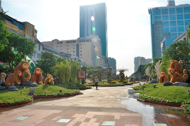 Đường hoa Nguyễn Huệ rực rỡ trước giờ khai mạc ảnh 1