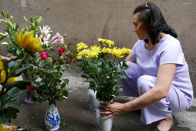 Người dân cả nước đón giao thừa Tết Đinh Dậu ảnh 16