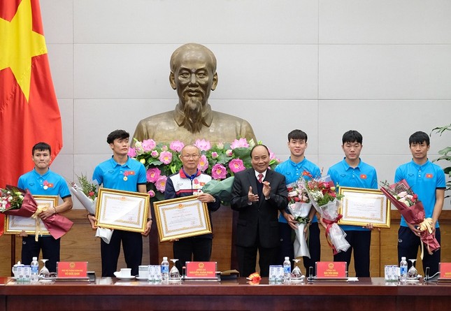 Thủ tướng: U23 Việt Nam tạo không khí yêu thương, lấn át mọi tiêu cực ảnh 3