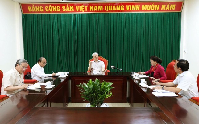 Tổng Bí thư, Chủ tịch nước chủ trì họp lãnh đạo chủ chốt ảnh 2