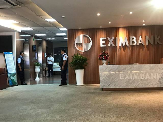 Khám xét Ngân hàng Eximbank chi nhánh TPHCM ảnh 3