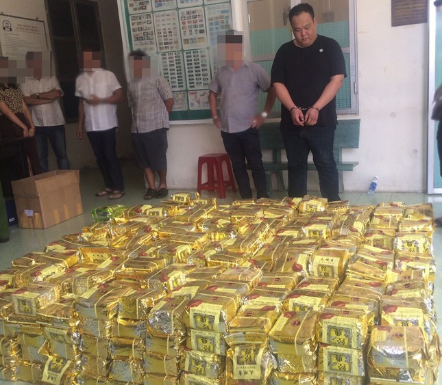 Công an TPHCM thu hơn 1 tấn ma tuý trên chiếc xe tải đang lưu thông trên đường ảnh 2
