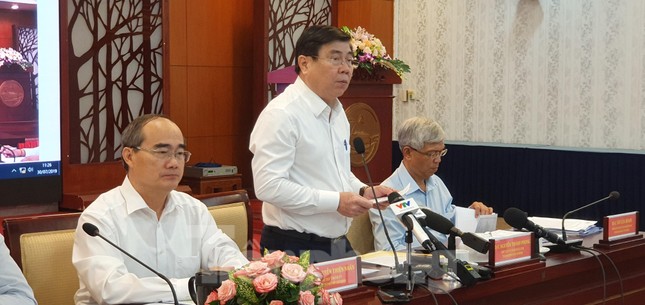 Vi phạm xây dựng tràn lan: Chủ tịch TPHCM đề nghị công an vào cuộc ảnh 1