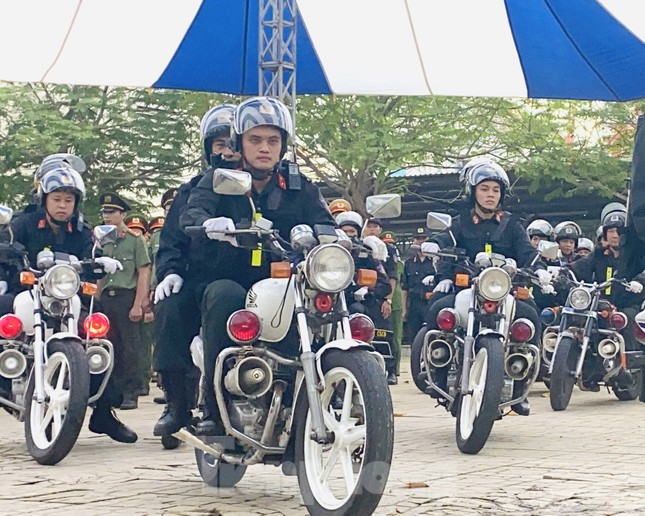 Chặn đường chém người, cướp xe máy trong đêm ở TPHCM ảnh 2