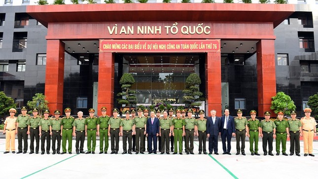 Xây dựng lực lượng công an trong sạch, vững mạnh, hoàn thành mọi nhiệm vụ ảnh 3