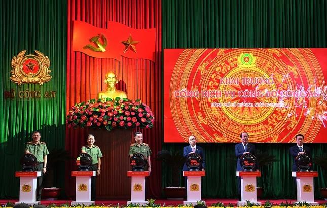 Ngồi nhà lên Cổng dịch vụ công Bộ Công an nộp phạt giao thông ảnh 1