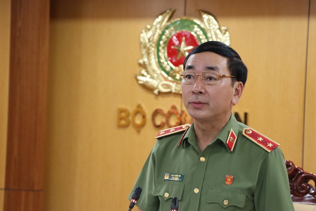 Tạm đình chỉ 25 cán bộ công an liên quan cáo buộc nhận tiền tội phạm ma tuý ảnh 1