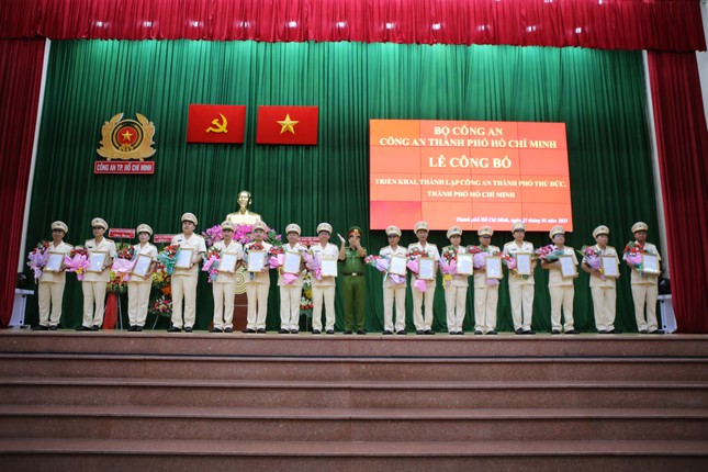 Thành phố Thủ Đức bổ nhiệm một loạt cán bộ chủ chốt ảnh 2