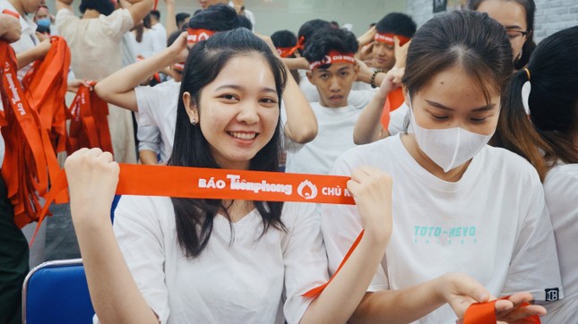 Sôi động Chủ nhật Đỏ tại TPHCM ảnh 8