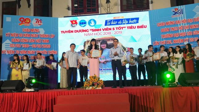 Sống hết mình với đam mê nghề giáo ảnh 2