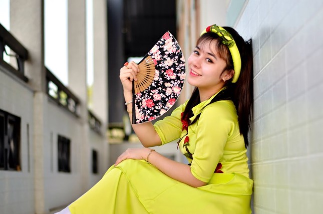 Nữ giảng viên xinh đẹp làm Đại sứ Hòa bình ảnh 1
