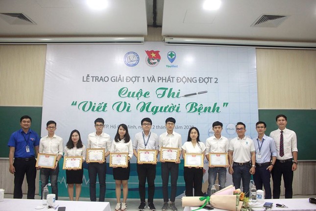 Đoàn Thanh niên trường ĐH Y Dược TP. HCM trao giải cuộc thi “Viết vì người bệnh” ảnh 1