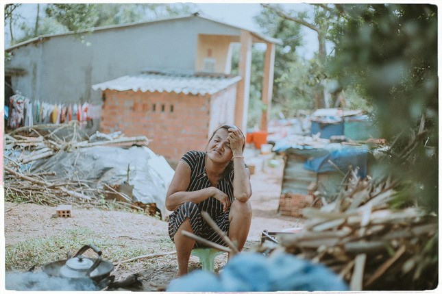 Xúc động bộ ảnh “câu chuyện đặc biệt hai mẹ con” của nữ nhiếp ảnh gia Quảng Ngãi ảnh 17