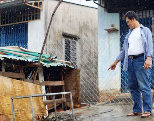 Tưới xăng đốt hàng xóm lúc sáng sớm ảnh 1
