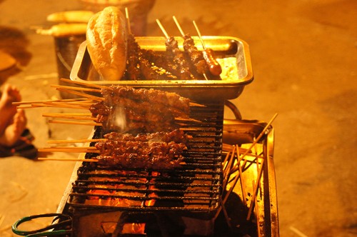 Hẹn hò với những món ăn nóng, giá rẻ tại Hà Nội ảnh 2