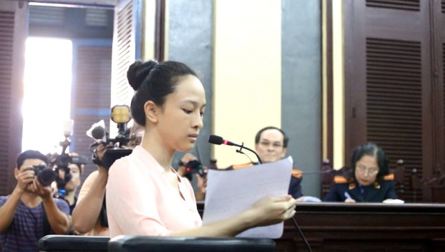 Hoa hậu Phương Nga khai gì về 'hợp đồng tình ái'? ảnh 2