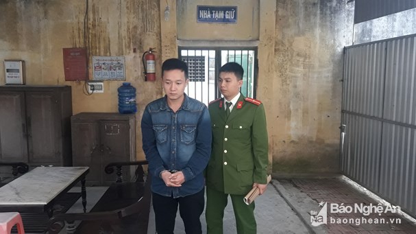 Bắt đối tượng cố ý gây thương tích quy án chiều mồng 2 tết ảnh 1