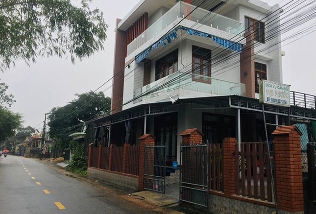 Bé 10 tuổi bị tên cướp đâm ngay tại nhà vẫn đang nguy kịch, hôn mê ảnh 1