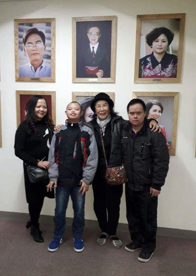 ‘Bà giáo’ tuổi 80 ở Hà Nội bật khóc vì hành động của một học sinh ảnh 3