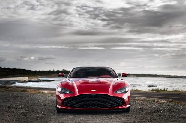 Siêu xe mạ vàng của Aston Martin có giá 7,2 triệu bảng Anh ảnh 2
