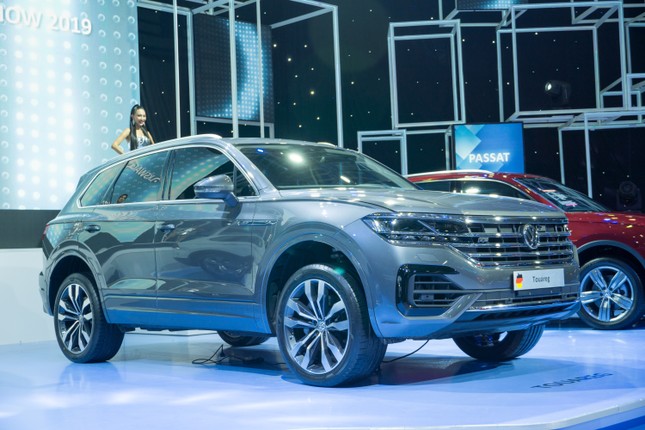 Khó xử phạt đối với vụ xe Volkswagen có 'đường lưỡi bò'? ảnh 1