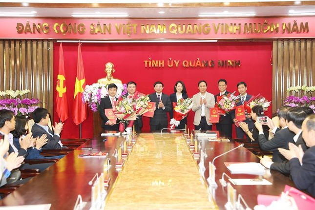 Nhân sự mới Quảng Ninh, thành phố Hồ Chí Minh ảnh 1