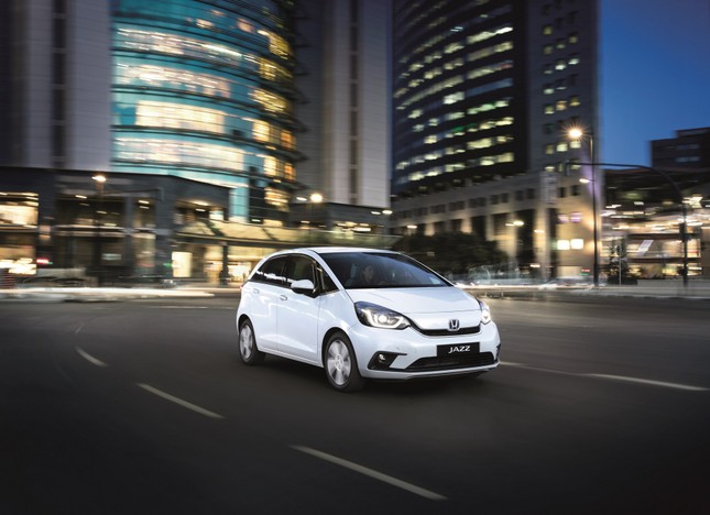 Honda Jazz 2020 'cải lùi' với nút vật lý thay cảm ứng ảnh 2
