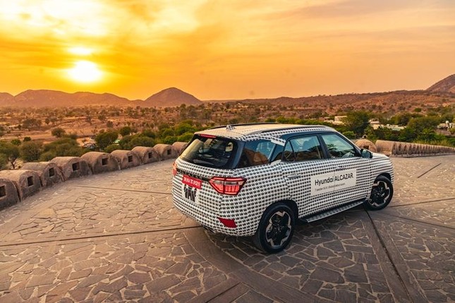 Hyundai Alcazar chính thức lộ diện ảnh 5